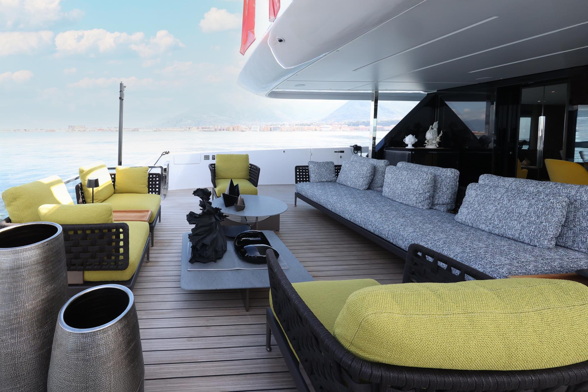 2024 FERRETTI YACHTS INFYNITO 90 